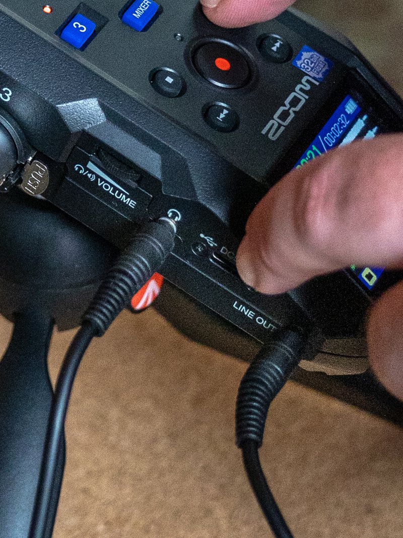 Zoom H6 Essential  6 Track Portable Recorder 